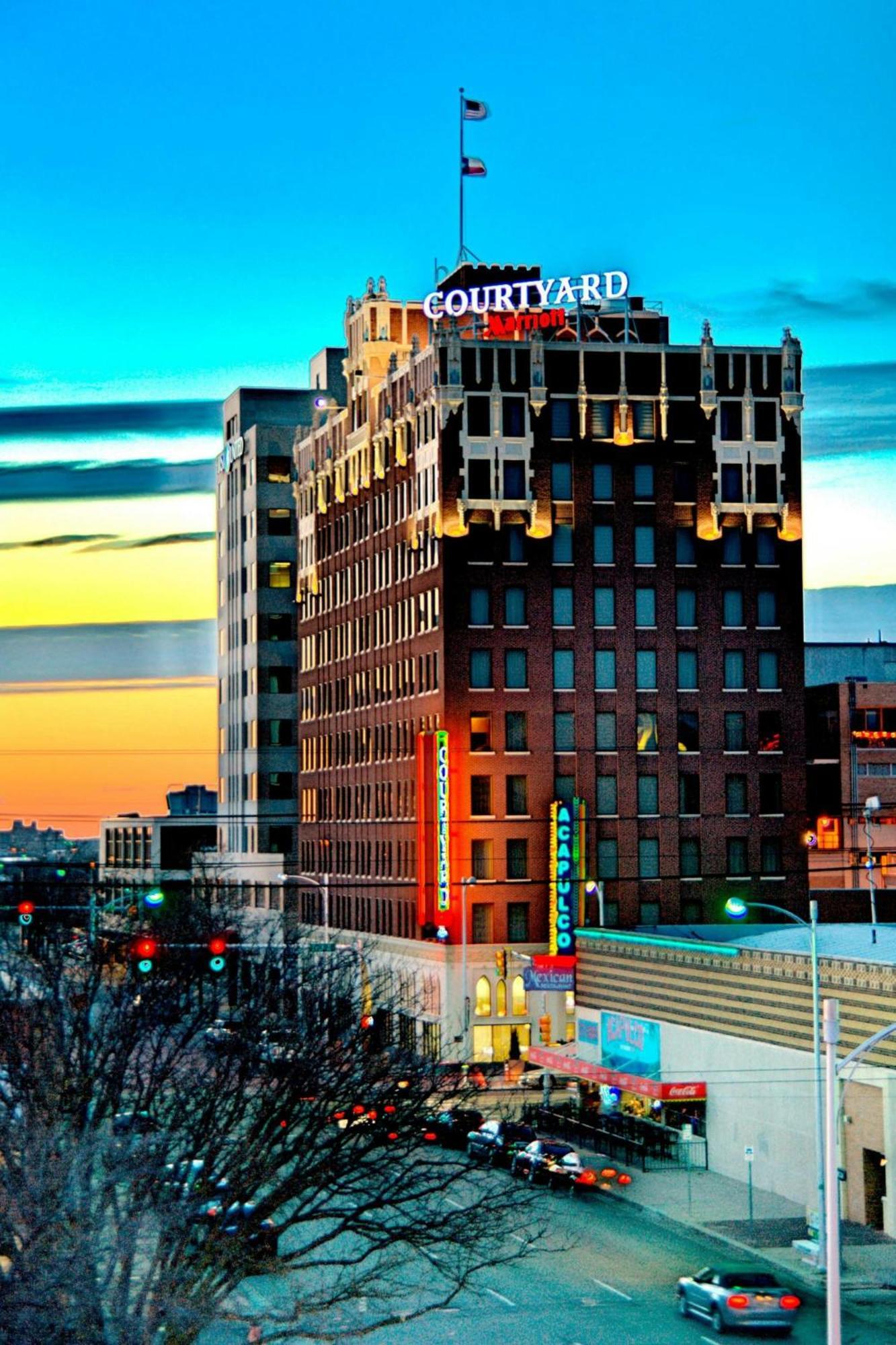 Hotel Courtyard By Marriott Amarillo Downtown Exterior foto